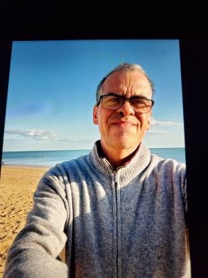 Benoit 56 ปี La Tranche Sur Mer France