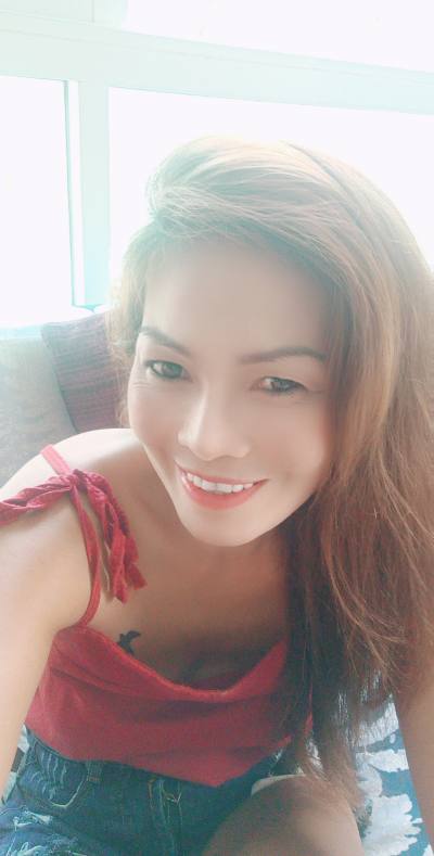 Nantha 46 ans Phuket Thaïlande