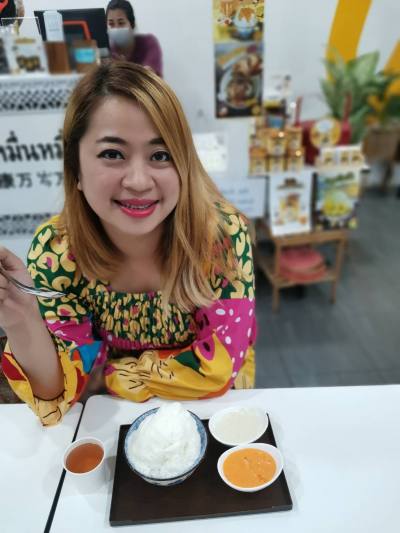 อภิญญา Site de rencontre femme thai Thaïlande rencontres célibataires 34 ans