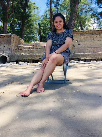 Aurora Site de rencontre femme thai Suisse rencontres célibataires 34 ans