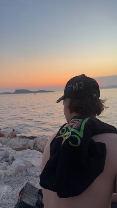 Axel 20 ปี Neuchatel  Switzerland