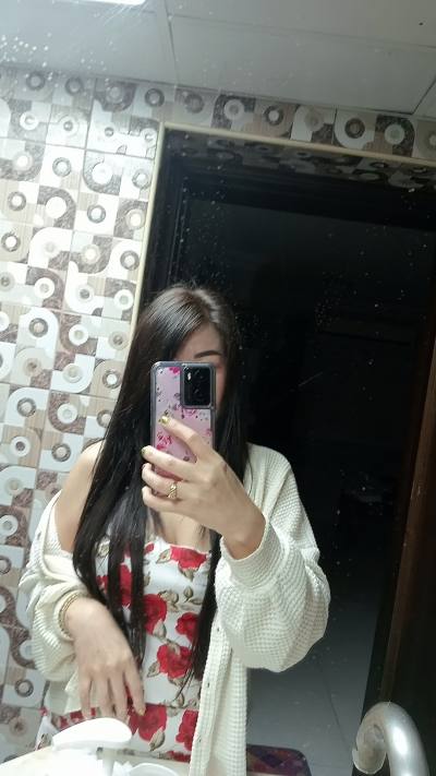 Nana 34 ans นางรอง Thaïlande