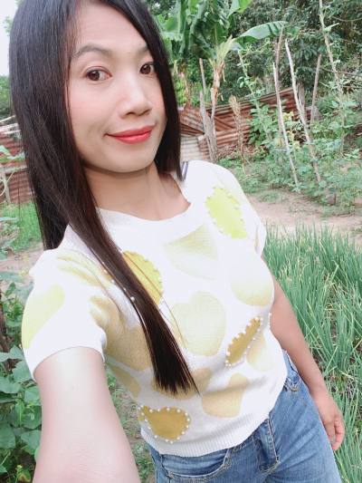 Amporn 38 Jahre Burerum Thailand