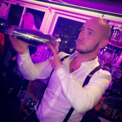 Flo 34 ปี Arcachon France