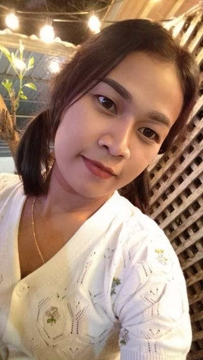 Fon 33 ans ศรีรัตนะ Thaïlande