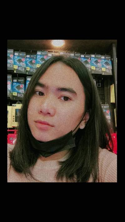 FERN 24 ans คำม่วง Thaïlande