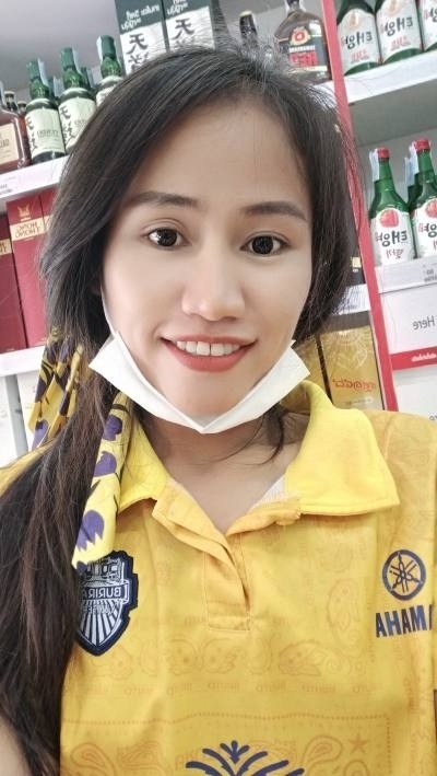Patcharaporn 35 ans อำเภอศีขรภูมิ Thaïlande
