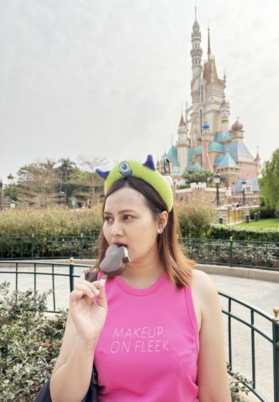 Nelly 35 Jahre Bangkok Thailand