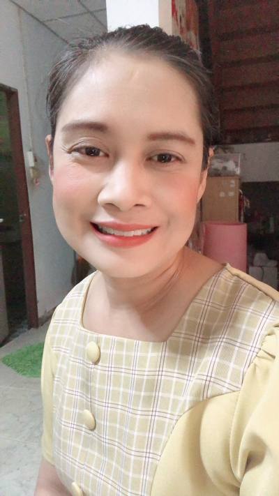 Riam 46 ans Phitsanulok Thaïlande