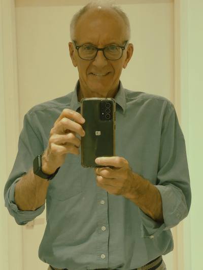 Raymond 64 ปี  France