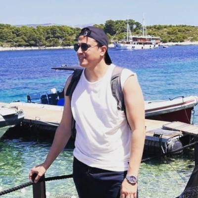 Amir 39 ปี Issy-les-moulineaux France