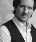 Julien,36 ปี