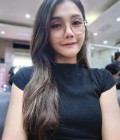 Meya,39 years